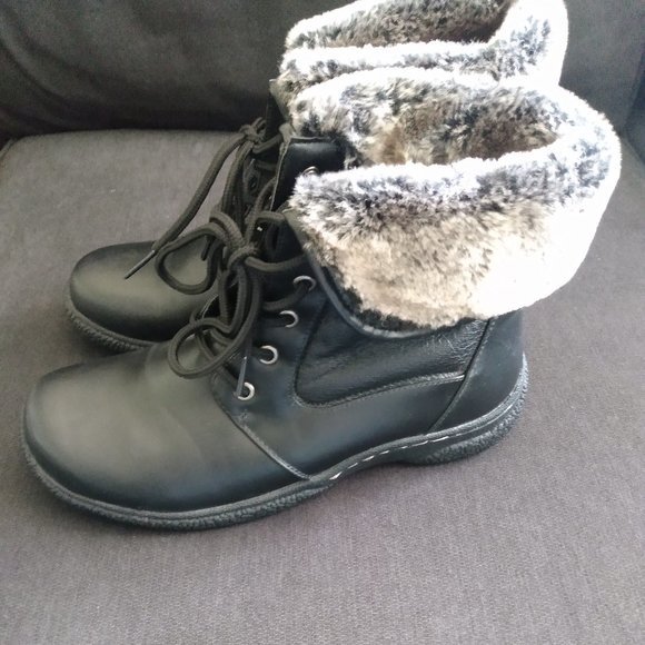 Wanderlust Danette Women's Boots Size 8 Like New Condition - Picture 2 of 7